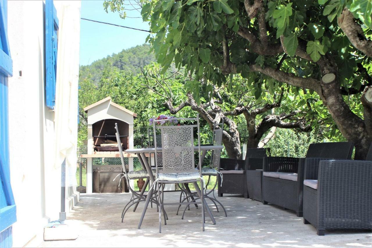 Cottage Provencal Belgentier Экстерьер фото